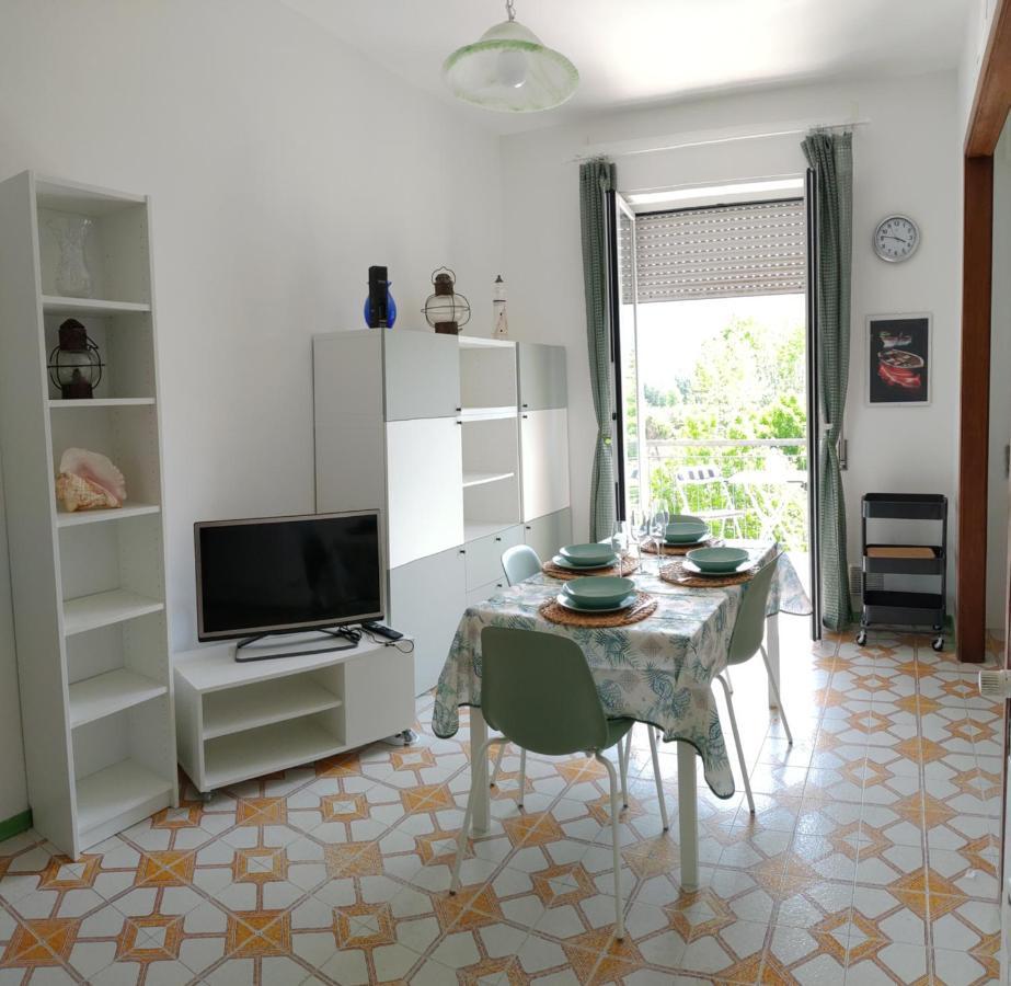 Casa Di Andrea Lägenhet Albenga Exteriör bild