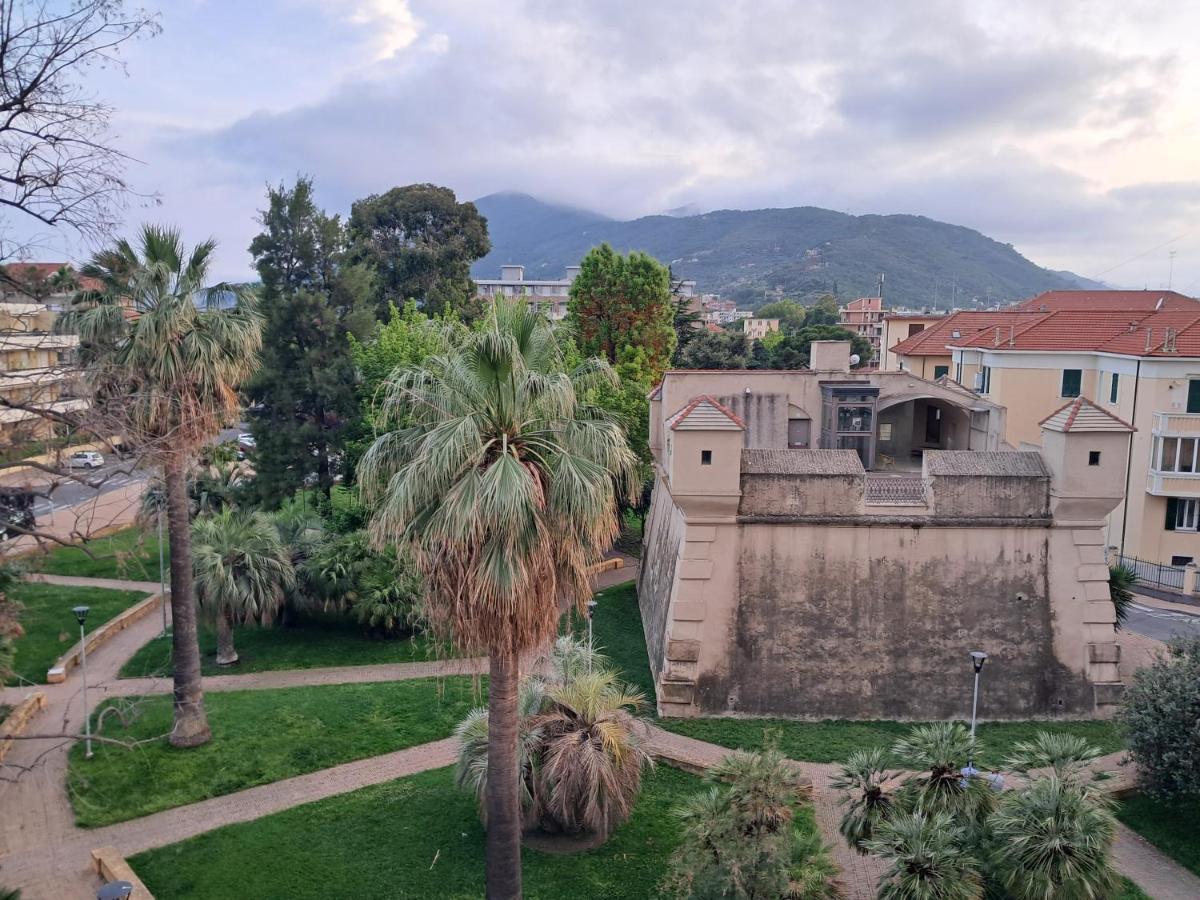 Casa Di Andrea Lägenhet Albenga Exteriör bild